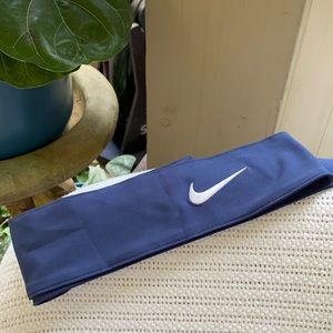 Nike Women’s Dri-FIT Head Tie Navy Pre-owned Good condition